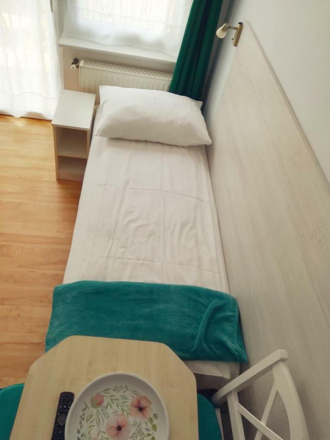 Pokoje Goscinne Jutrzenka Swarzewo Exterior foto